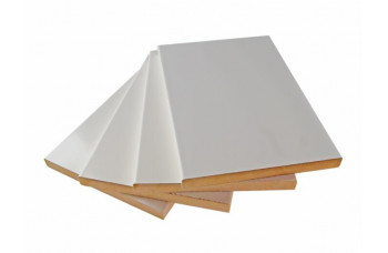 18 MM TRICOYA BOEIDEEL RAL 9001 GEGROND 520 X 18,5 CM